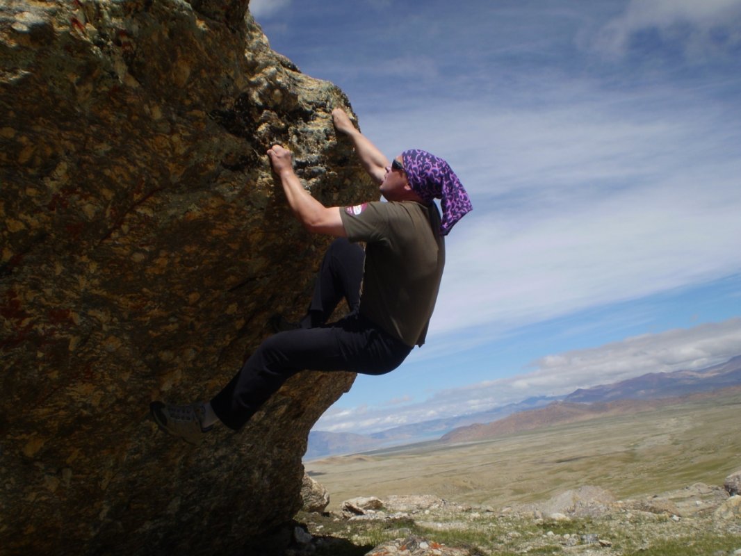 2010.09 shisha pangma bouldering na 5300